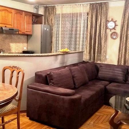 Apartment K. Gamsakhurdia St. Батумі Екстер'єр фото