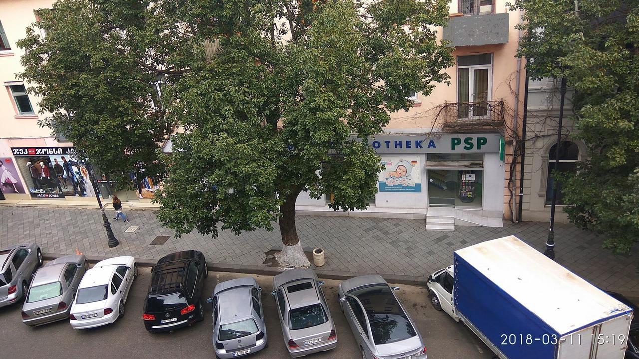 Apartment K. Gamsakhurdia St. Батумі Екстер'єр фото